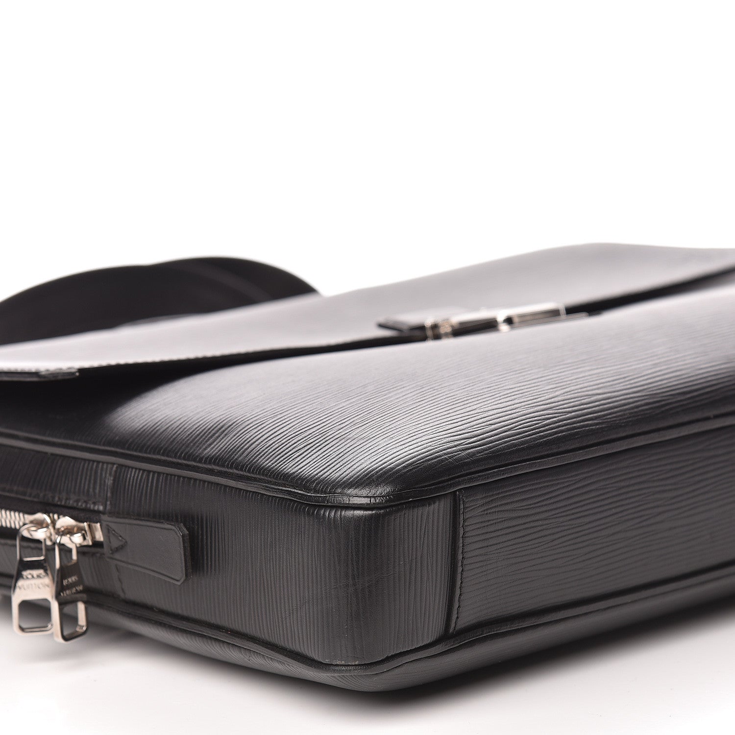 Louis Vuitton Epi Vassili PM Messenger Bag Black 12 of 13