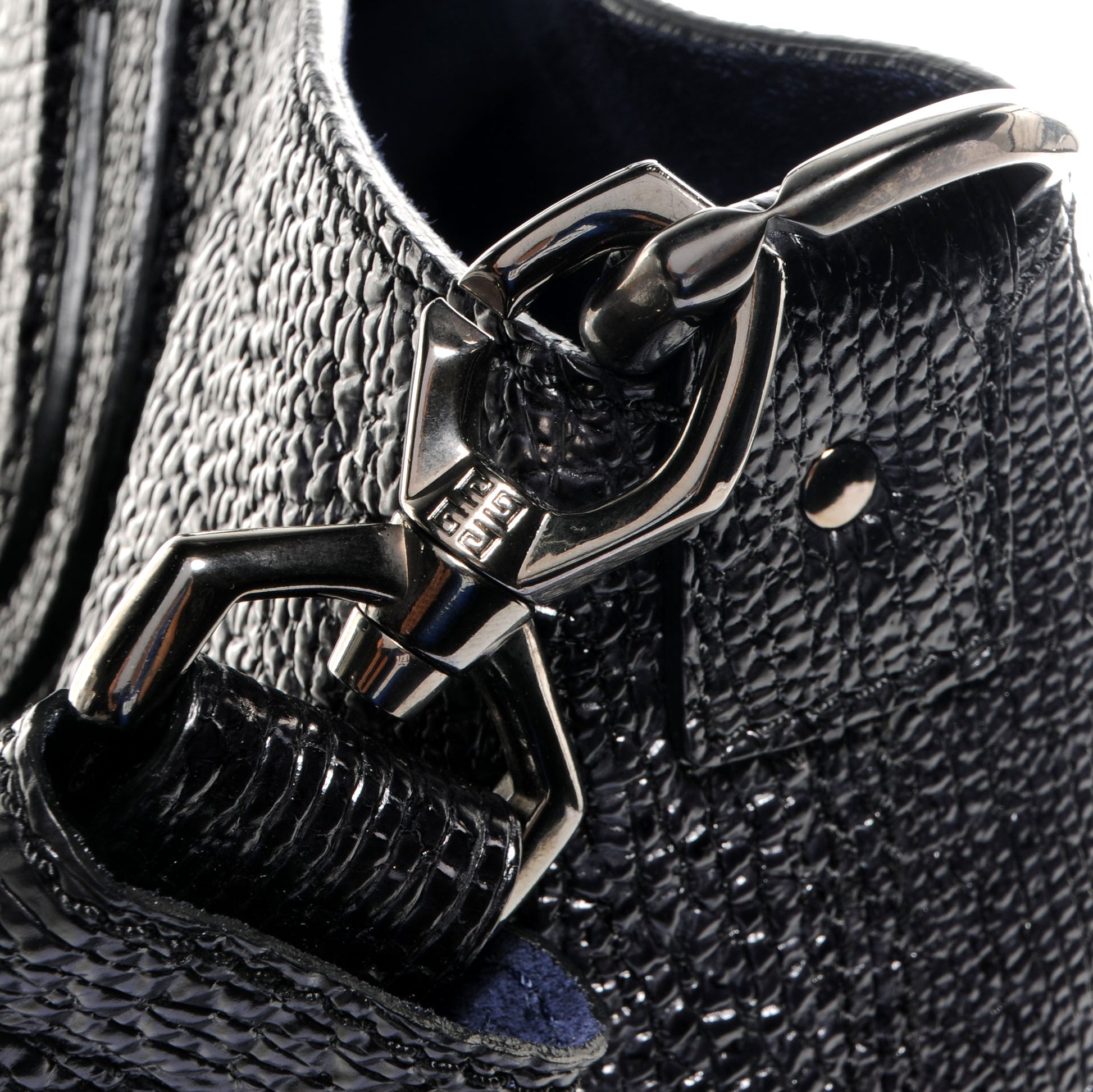 Givenchy Glazed Pebbled Calfskin North South Nightingale Black 8 of 8