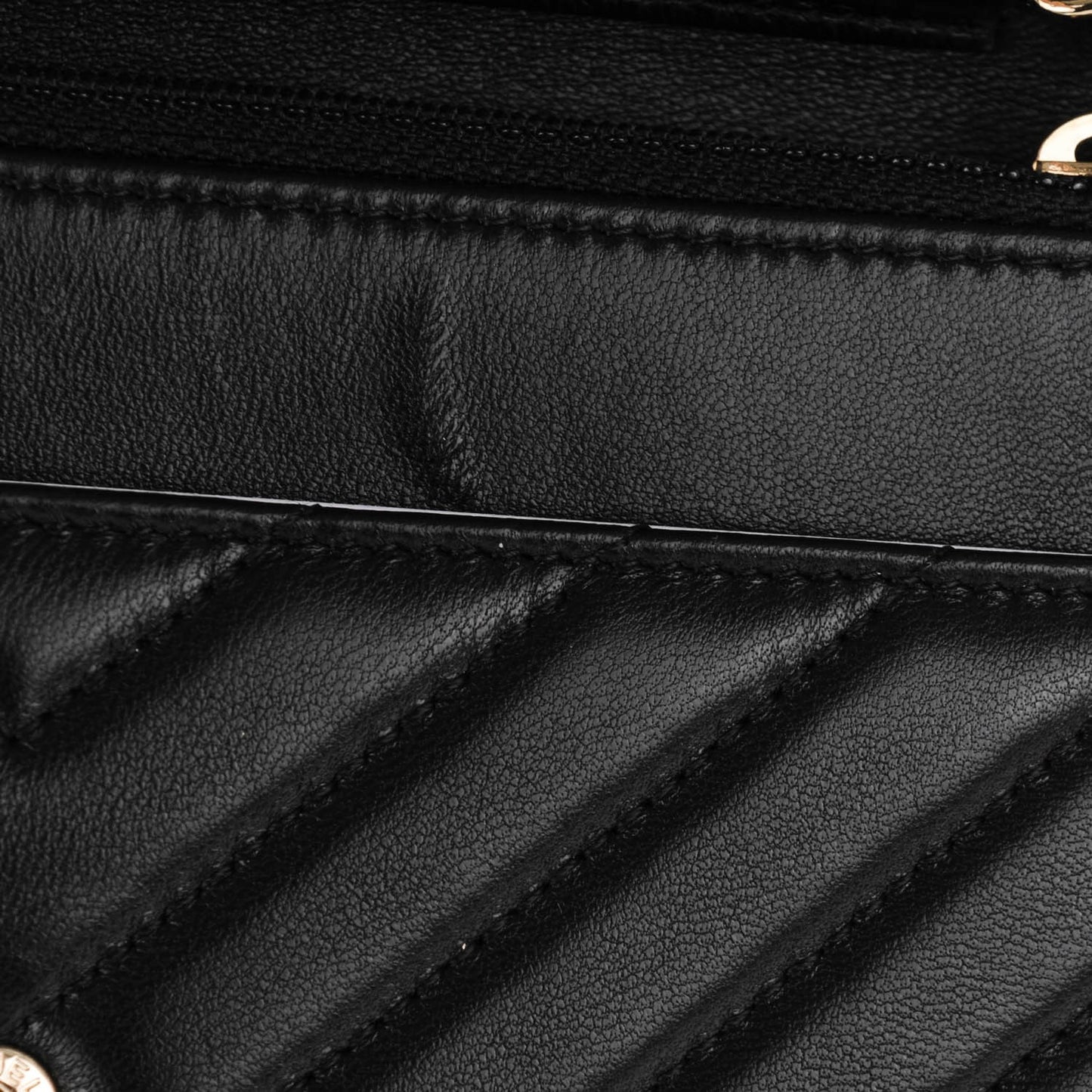 Lambskin Chevron Wallet On Chain WOC Black