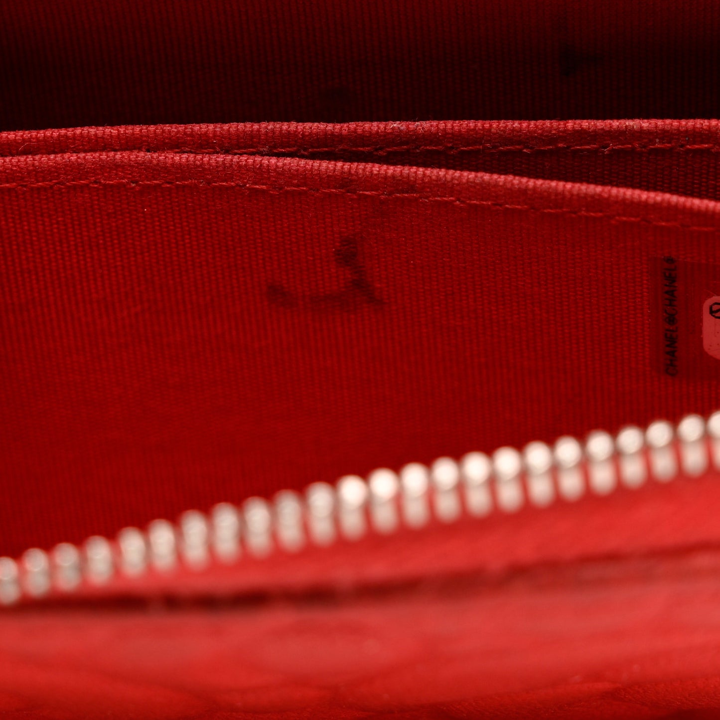 Caviar Camellia Embossed Zip Coin Purse Red