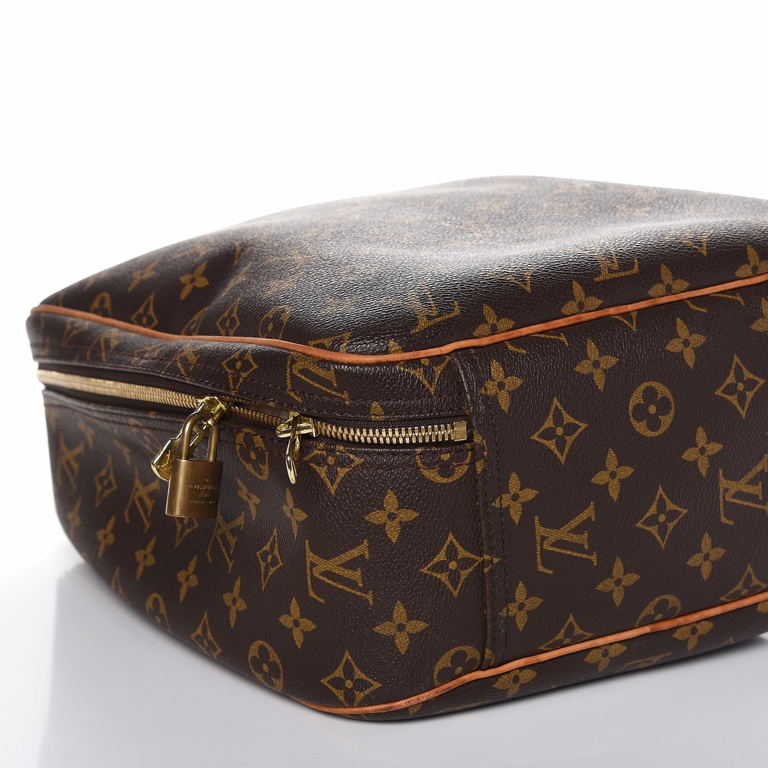 Louis Vuitton Monogram Excursion Shoe Bag 16 of 16