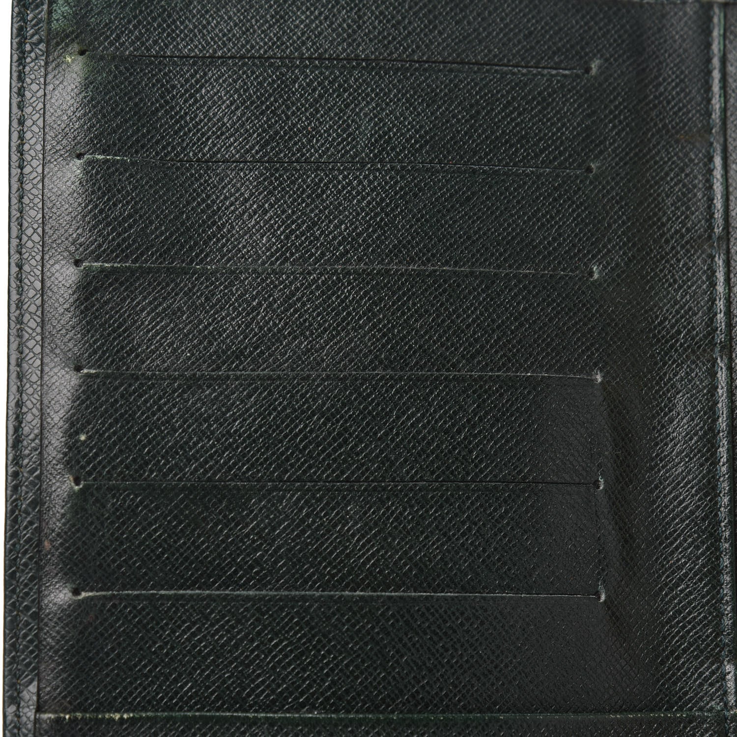 Louis Vuitton Taiga Medium Ring Agenda Cover Epicea 10 of 12