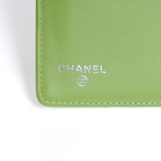 Chanel Patent Yen Wallet Bright Green 5 of 7