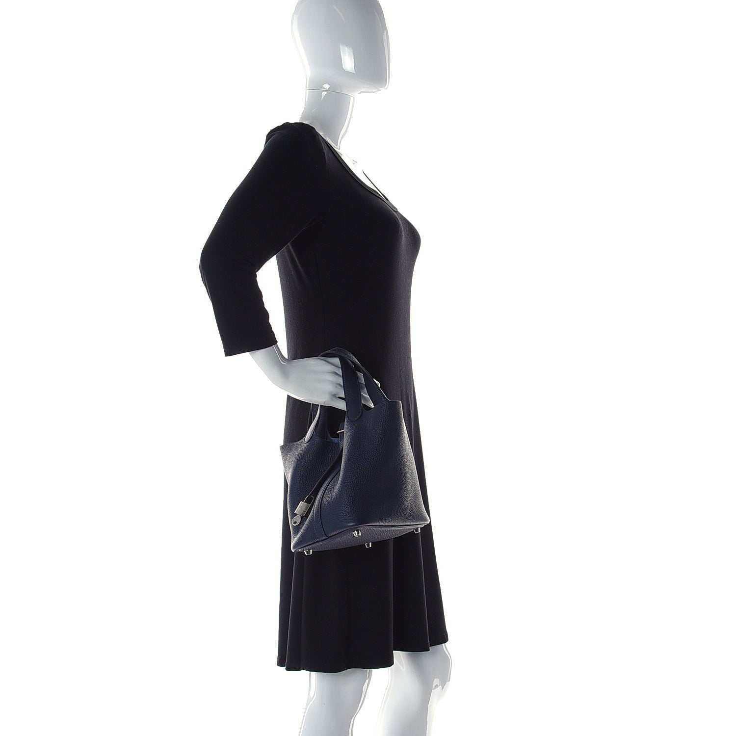Hermes Taurillon Clemence Picotin Lock 18 PM Bleu Nuit 2 of 11