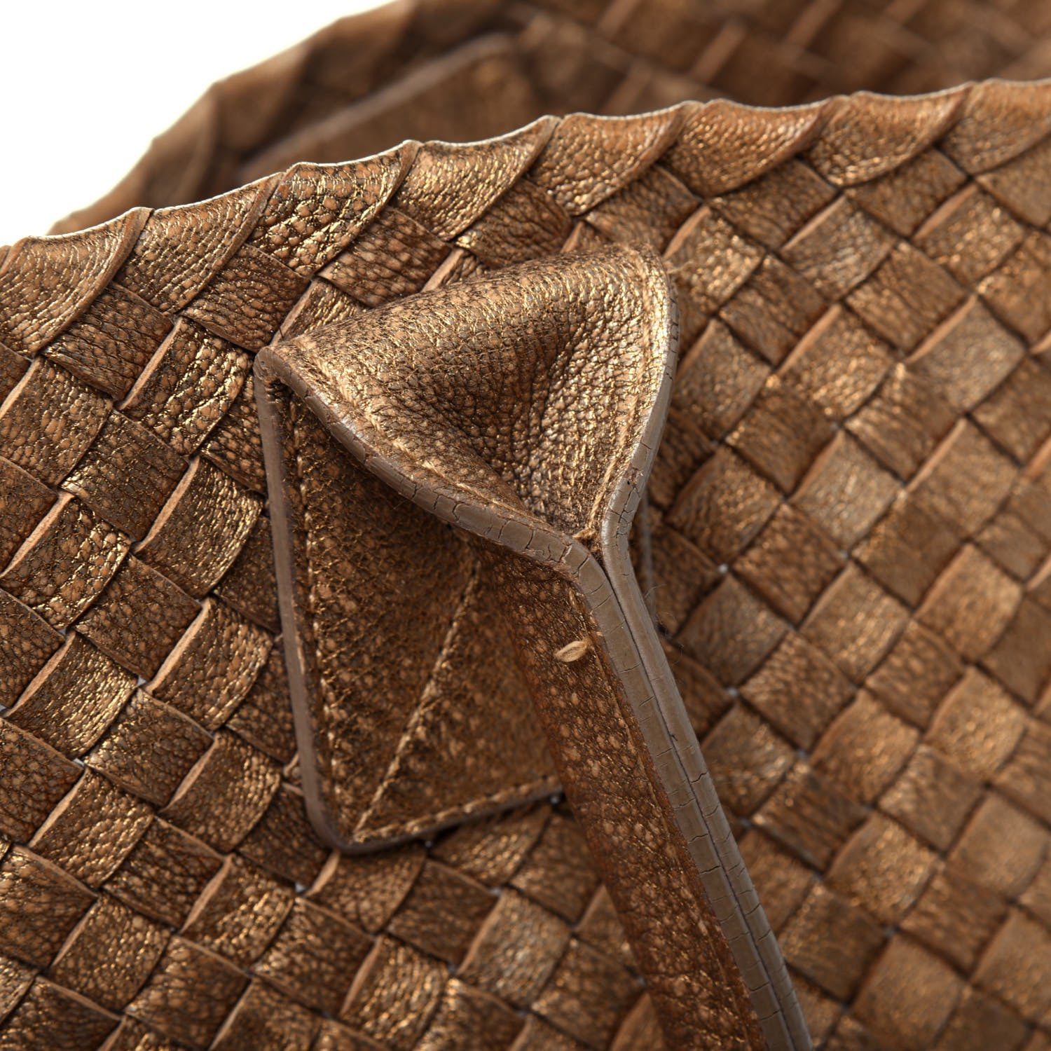Bottega Veneta Chevre Intrecciato Medium Cabat Ottone 25 of 26