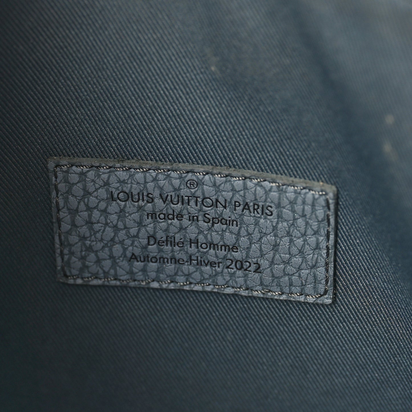 Taurillon Monogram Chalk Hobo Cruiser PM Granite Gray