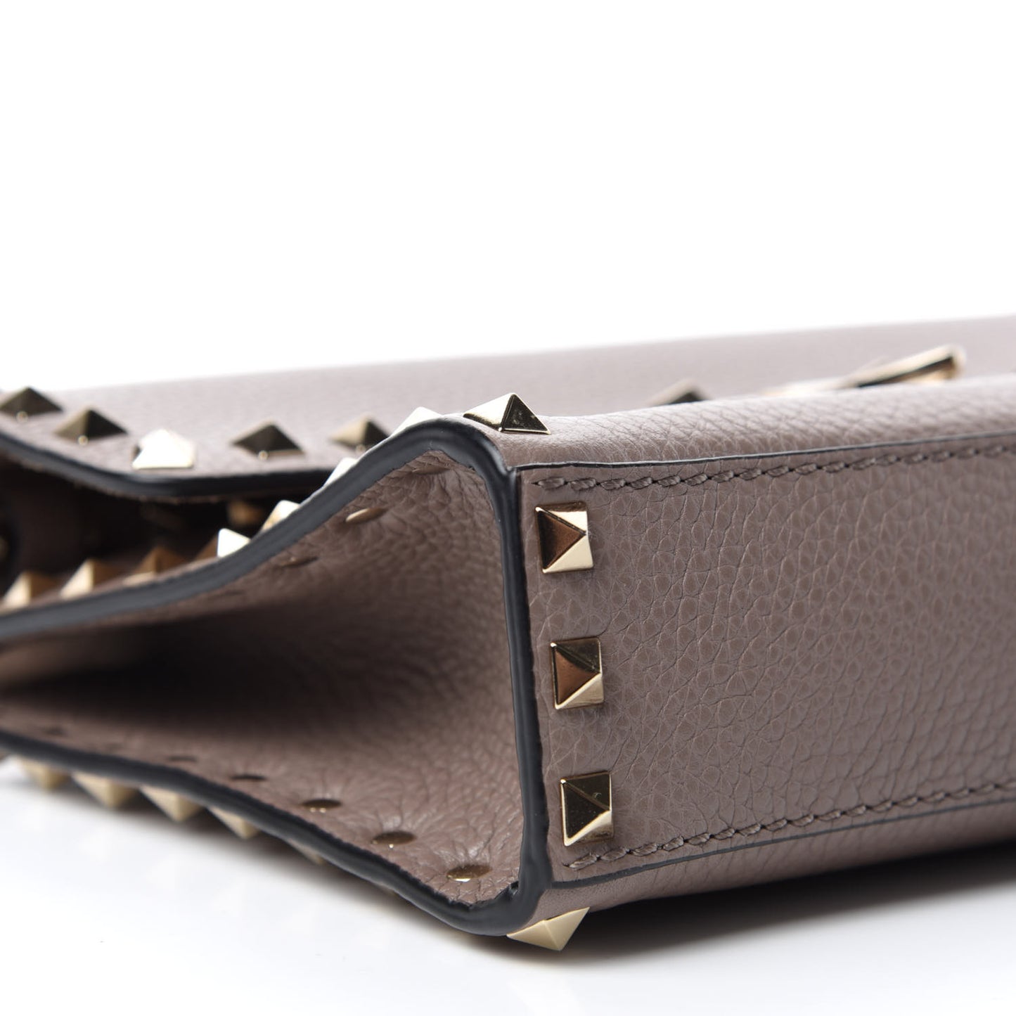 Pebbled Calfskin Medium Rockstud Flip Lock Crossbody Bag Clay