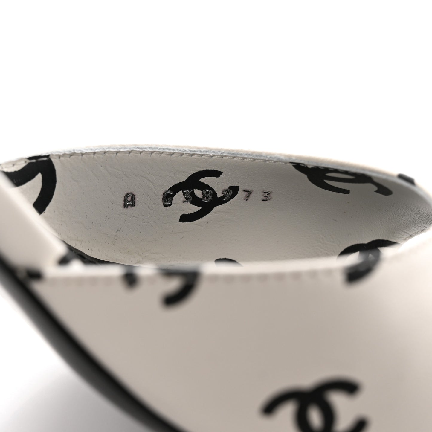 Printed Lambskin Coco Beach Sandals 39 White Black