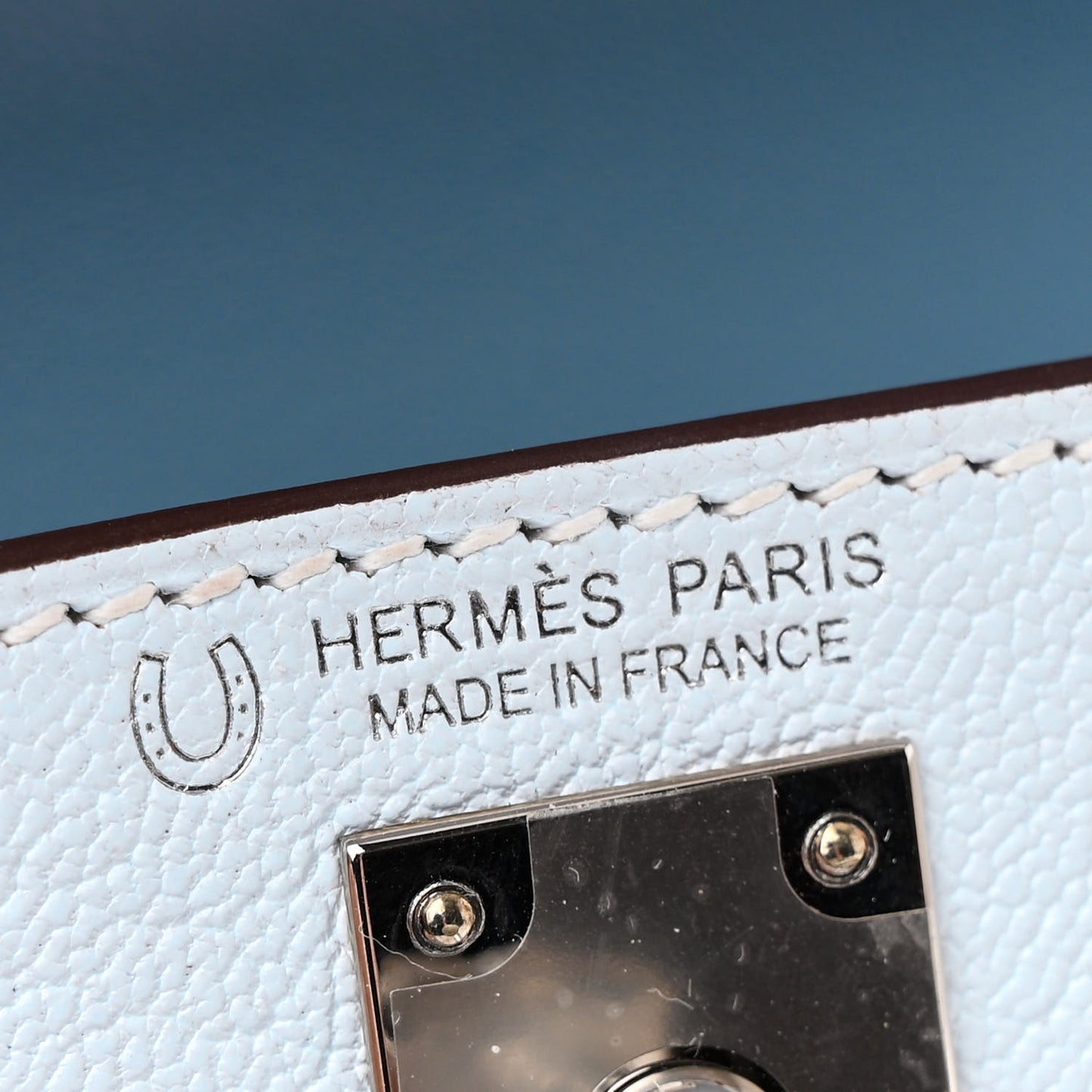 Chevre Mysore Horseshoe Mini Kelly Sellier 20 Bleu Brume Nata