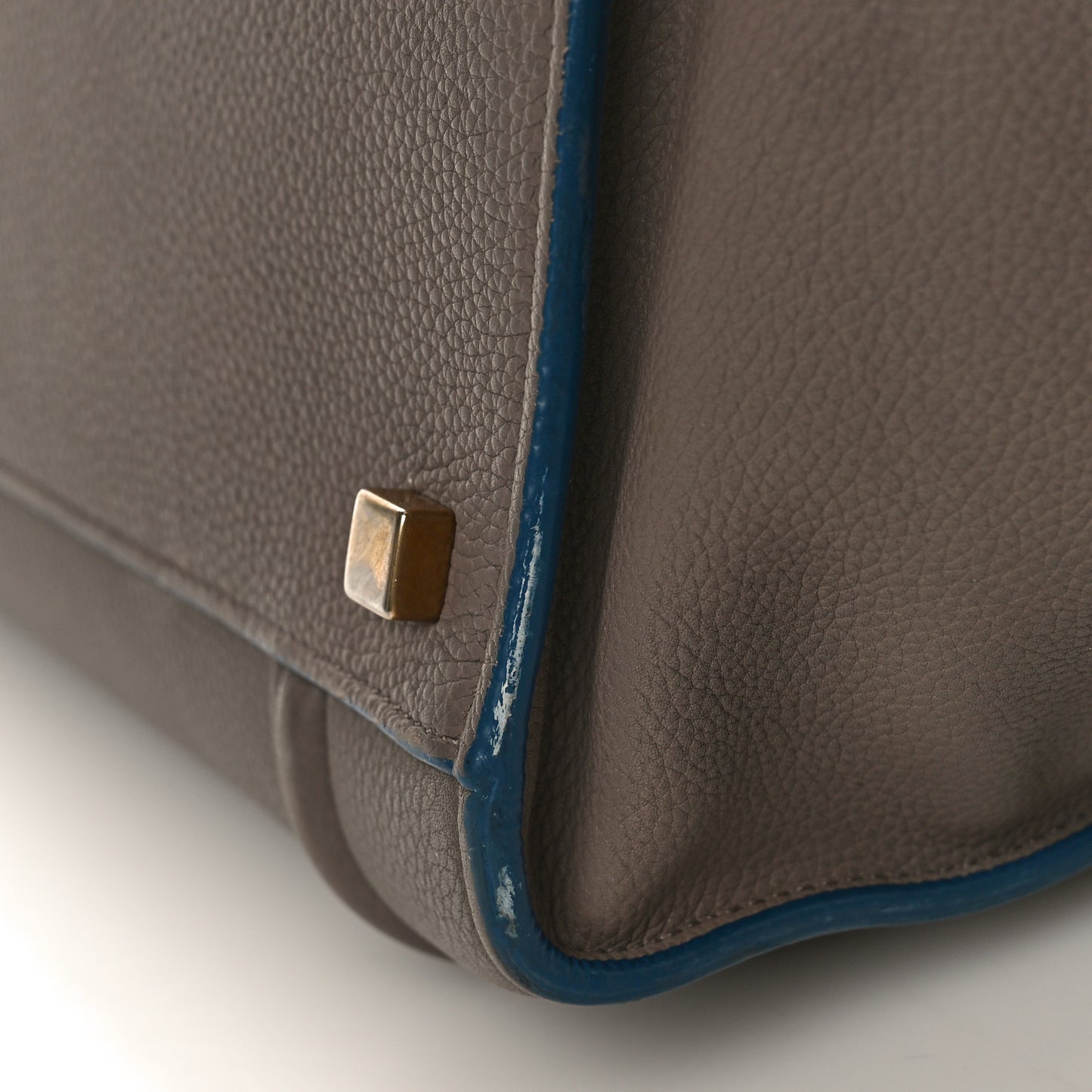 Baby Grained Calfskin Medium Phantom Luggage Taupe