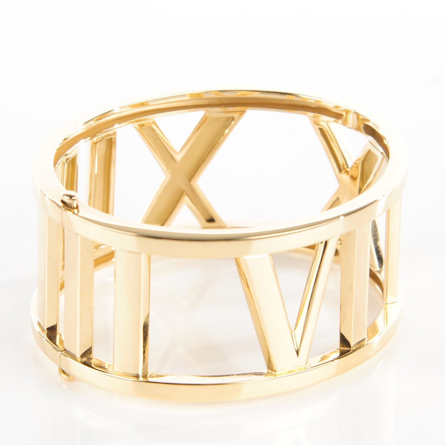 18k Yellow Gold Wide Atlas Bangle