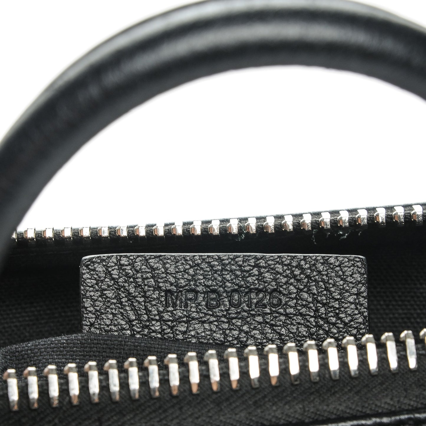 Sugar Goatskin Medium Antigona Black