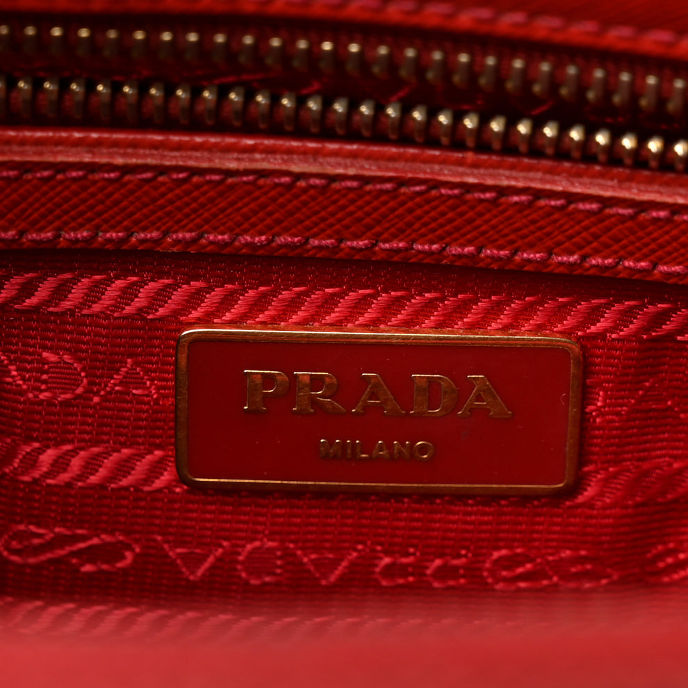 Knote Icon Prada Saffiano Lux Small Galleria Double Zip Tote Fuoco 1994635 ...