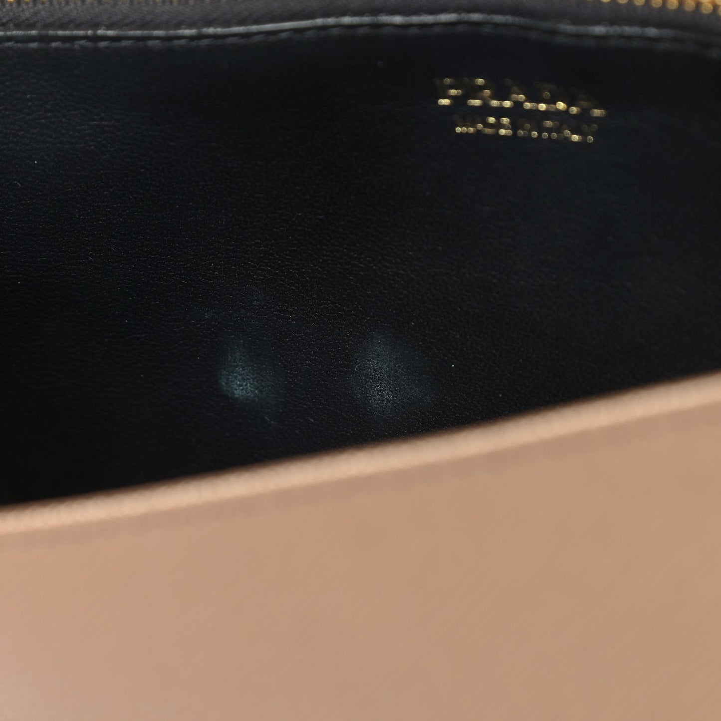 Metallic Saffiano Lux Chain Wallet Quarzo Mordore