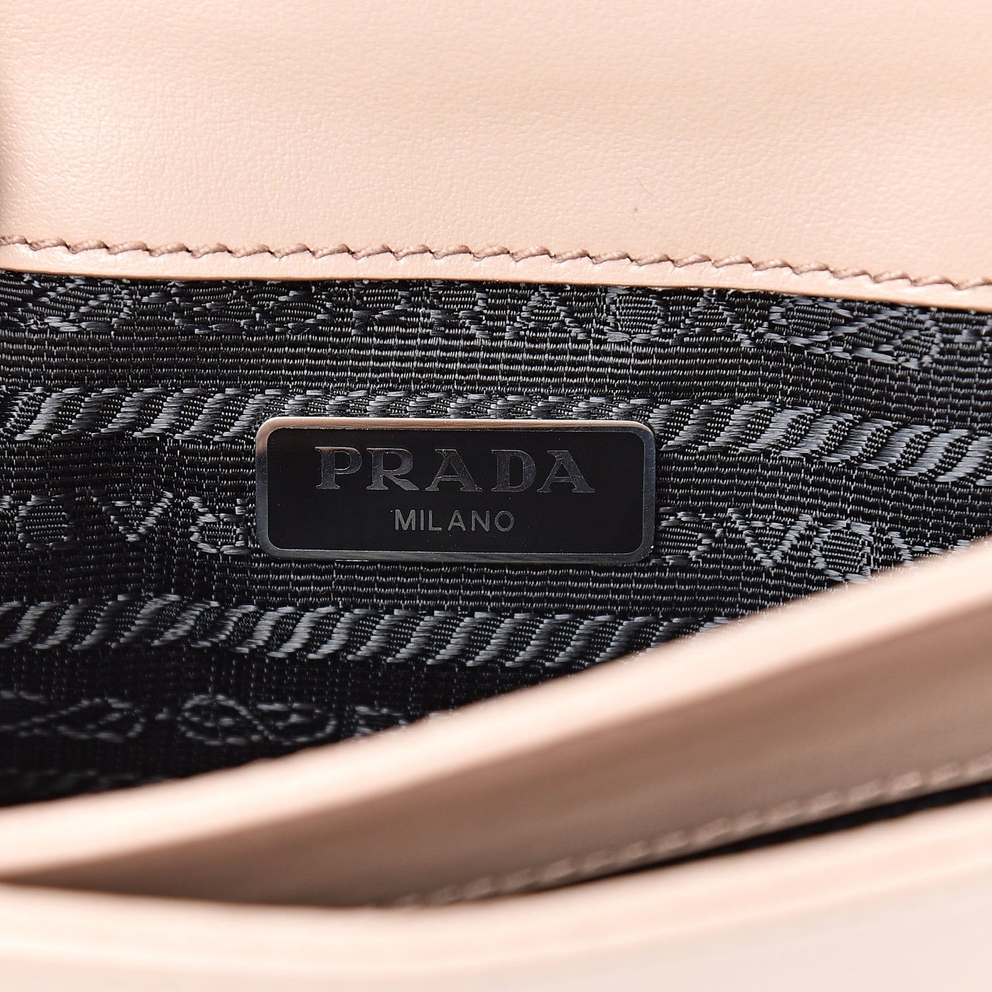 Saffiano Soft Calfskin Chain Crossbody Bag Cipria
