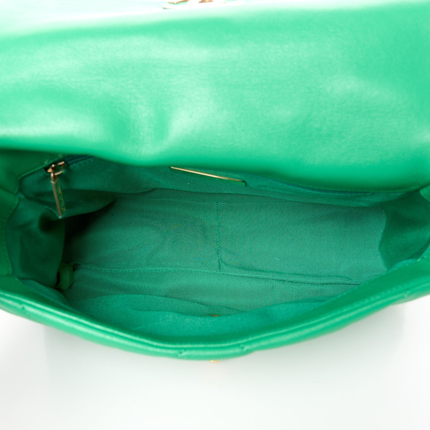 Lambskin Quilted Medium Chanel 19 Flap Green