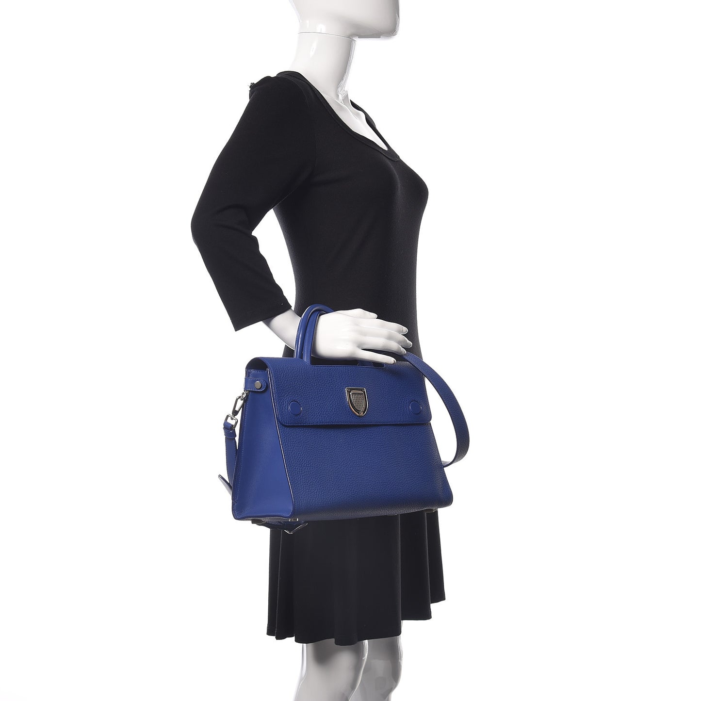 Bullcalf Medium Diorever Flap Yves Klein Blue