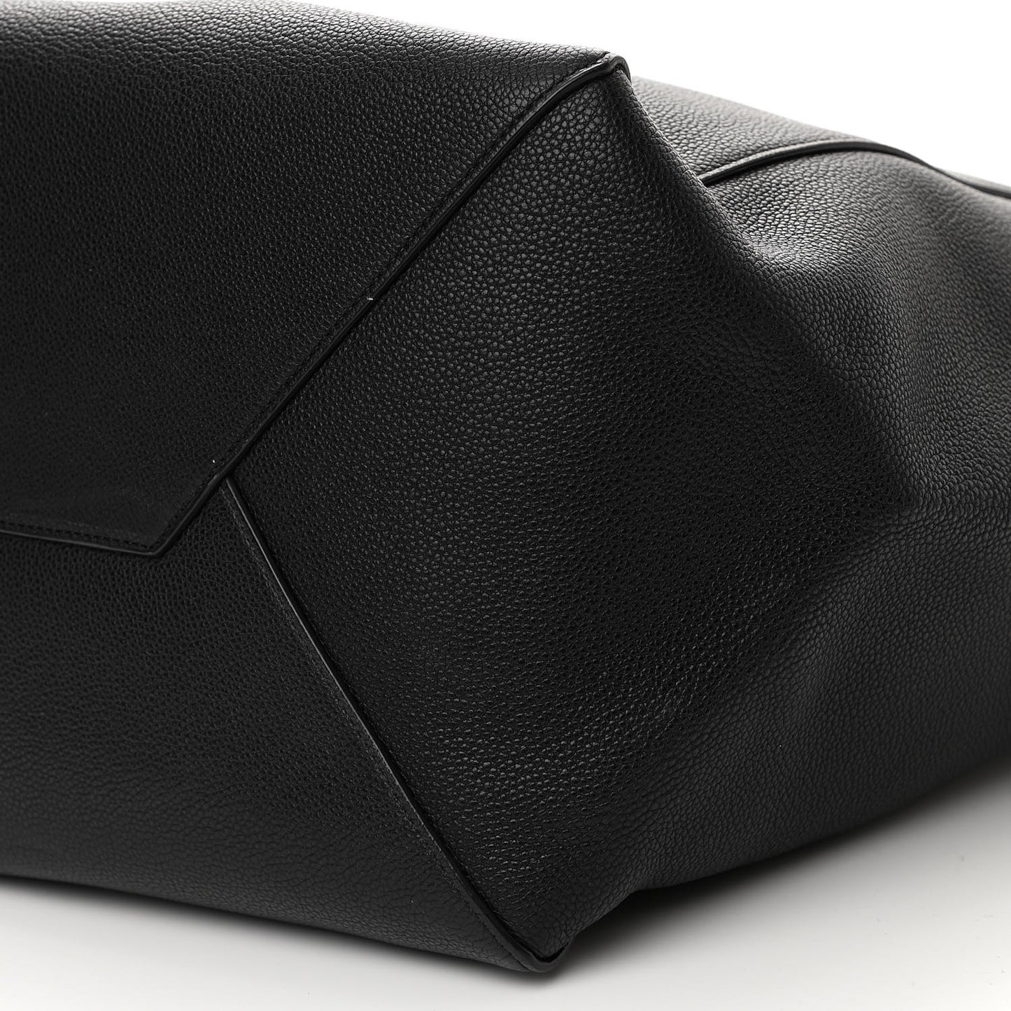 Soft Grained Calfskin Medium Belt Cabas Phantom Black
