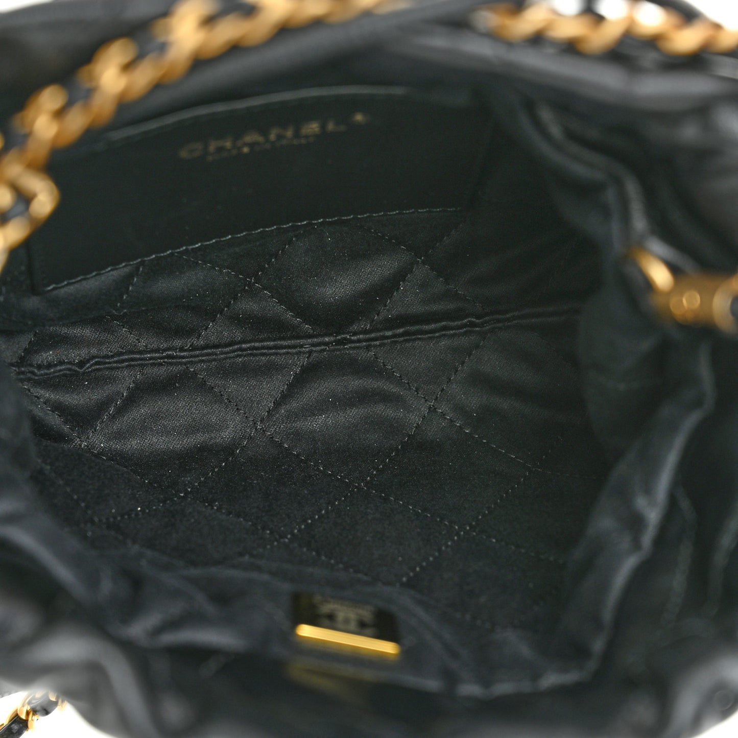 Shiny Calfskin Quilted Mini Chanel 22 Black