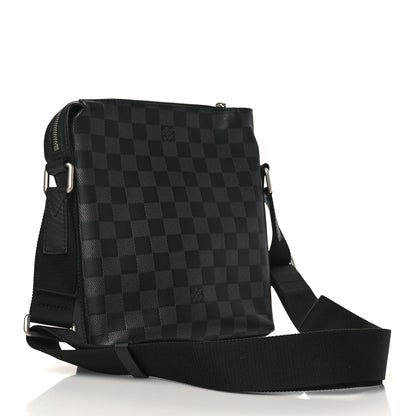 Louis Vuitton Damier Infini Discovery Messenger BB Onyx 3 of 8