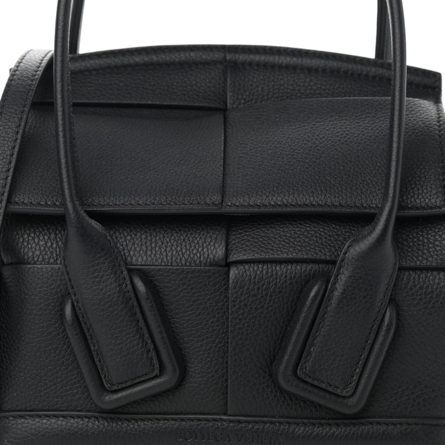 Grained Calfskin Mini Maxi Intrecciato Arco 33 Black