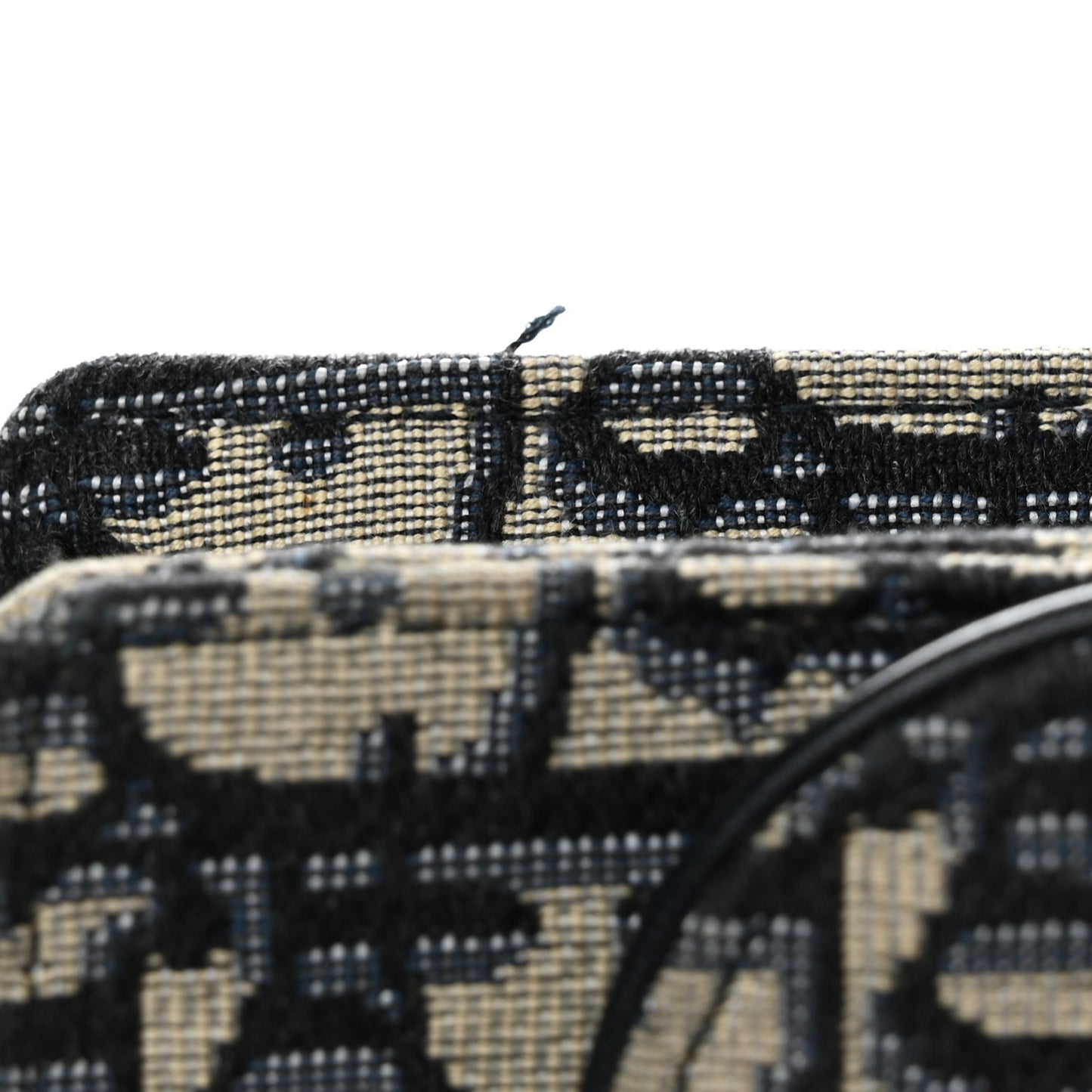 Oblique Saddle Chain Pouch Blue