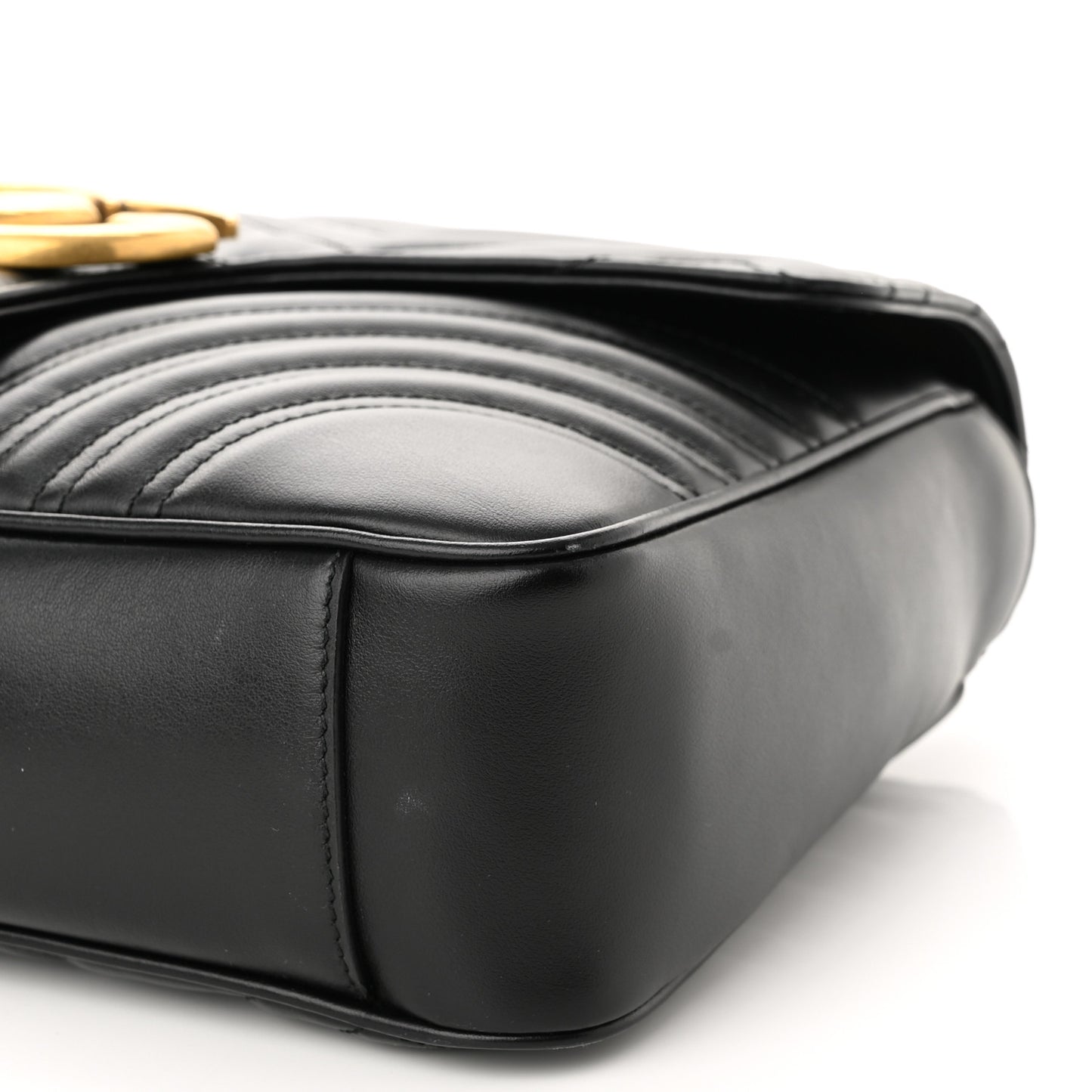 Calfskin Matelasse Medium GG Marmont Shoulder Bag Black