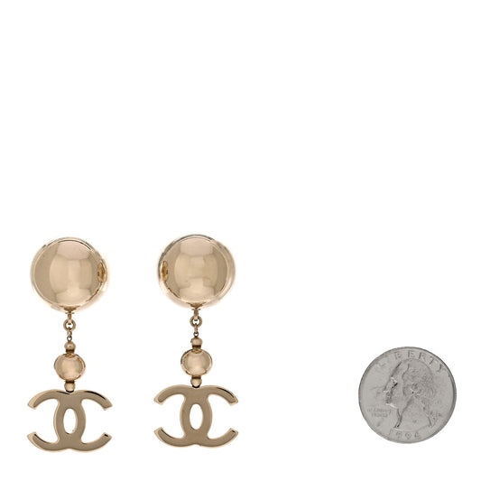 Metal CC Drop Earrings Gold