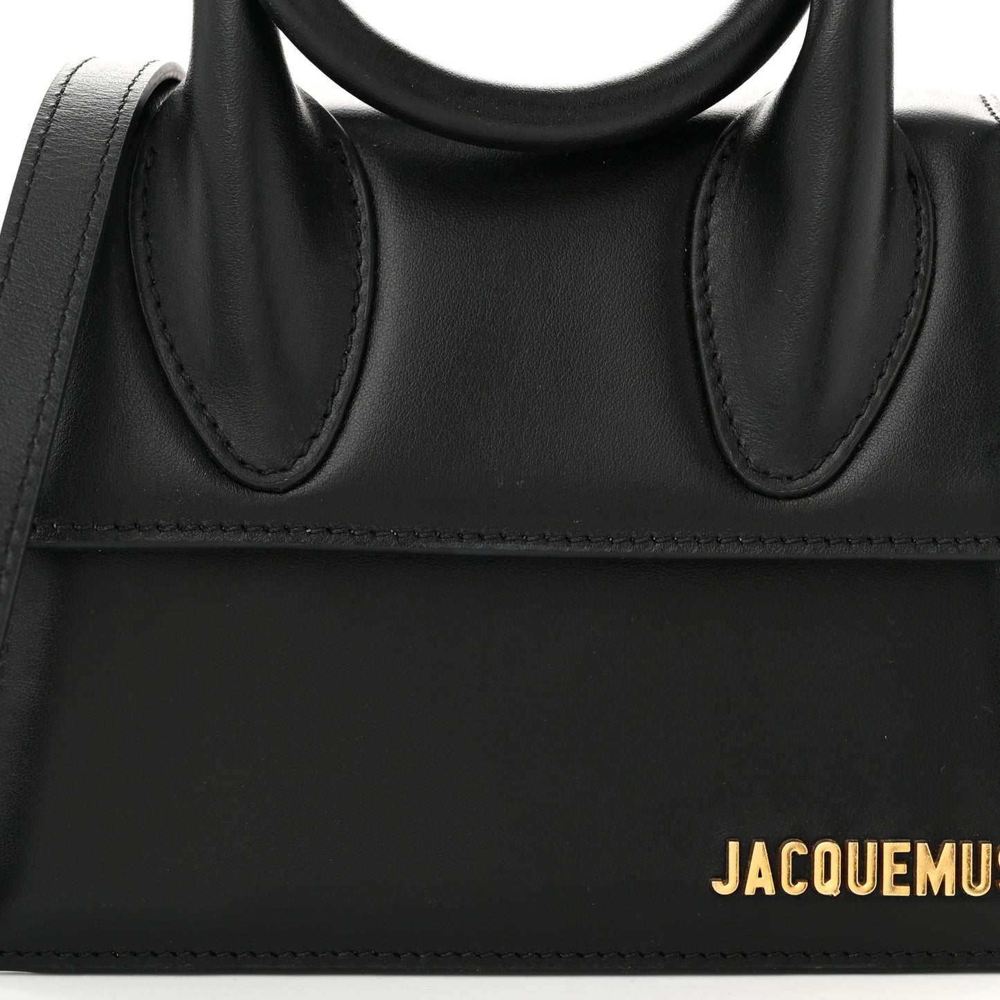 Smooth Calfskin Le Chiquito Noeud Black