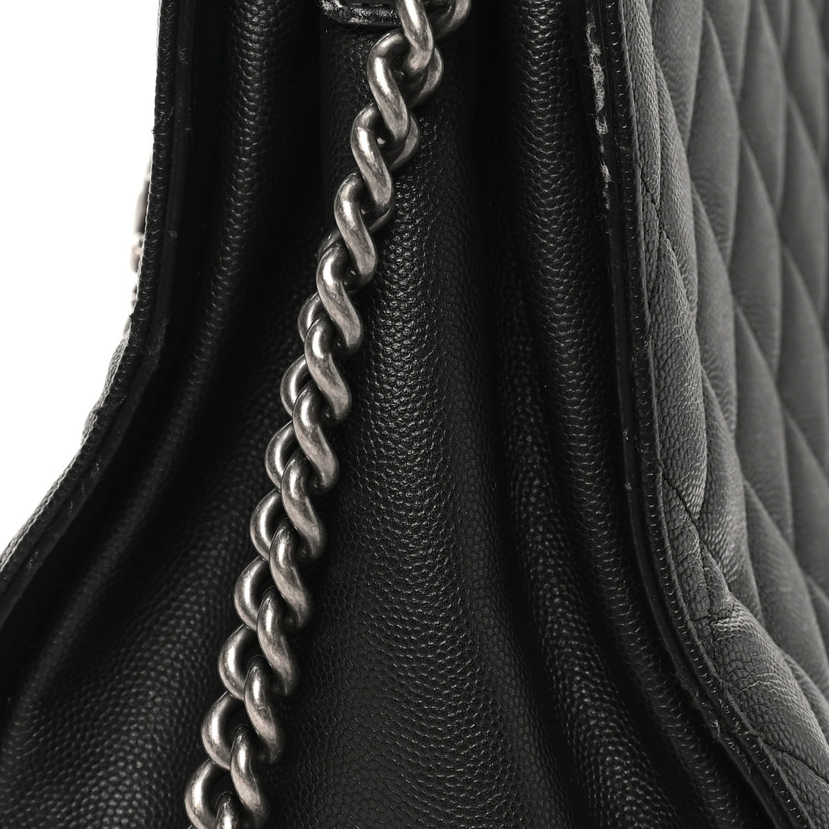 Caviar Quilted Medium CC Bucket Bag Black