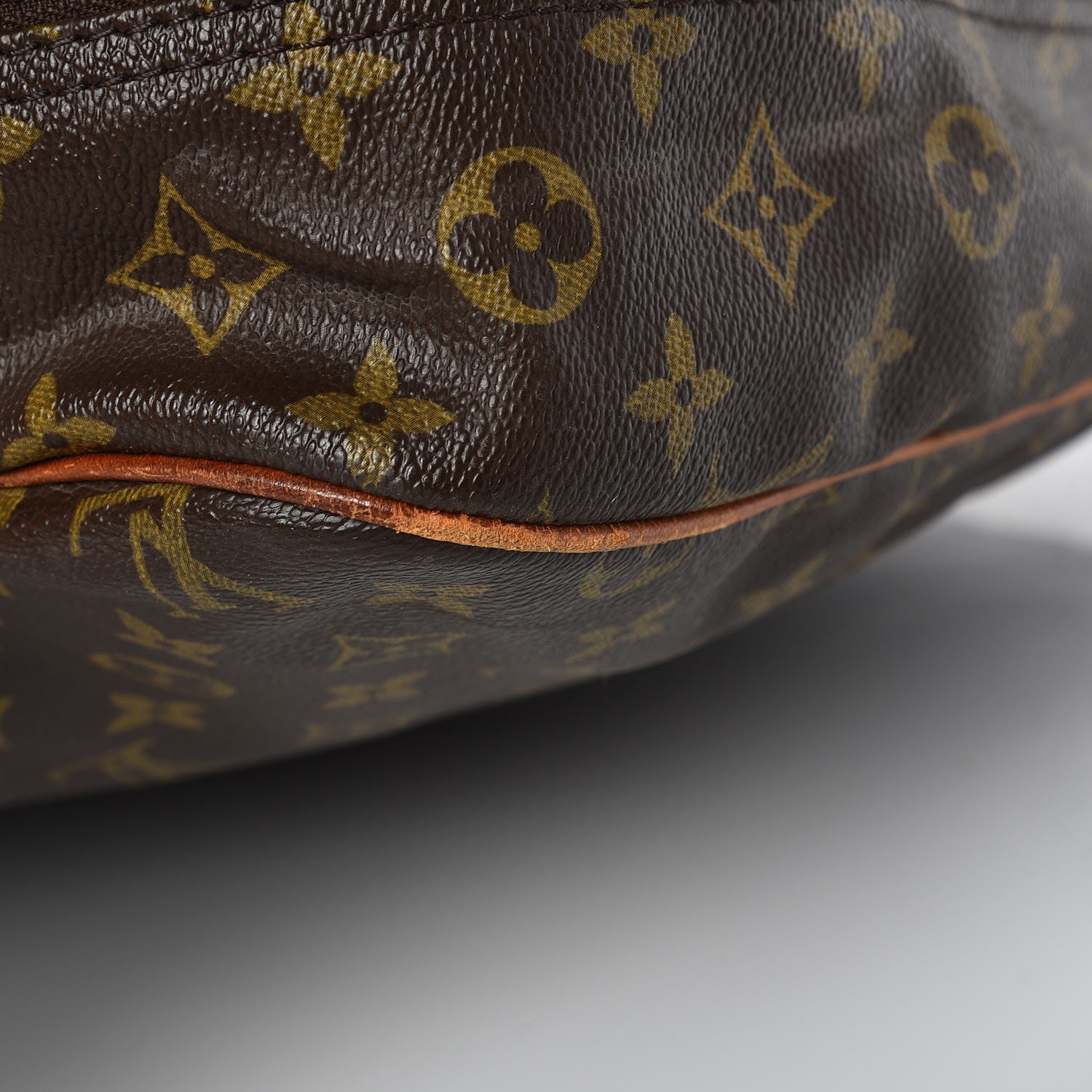Louis Vuitton Monogram Alize 1 Compartment Soft Suitcase 26 of 27
