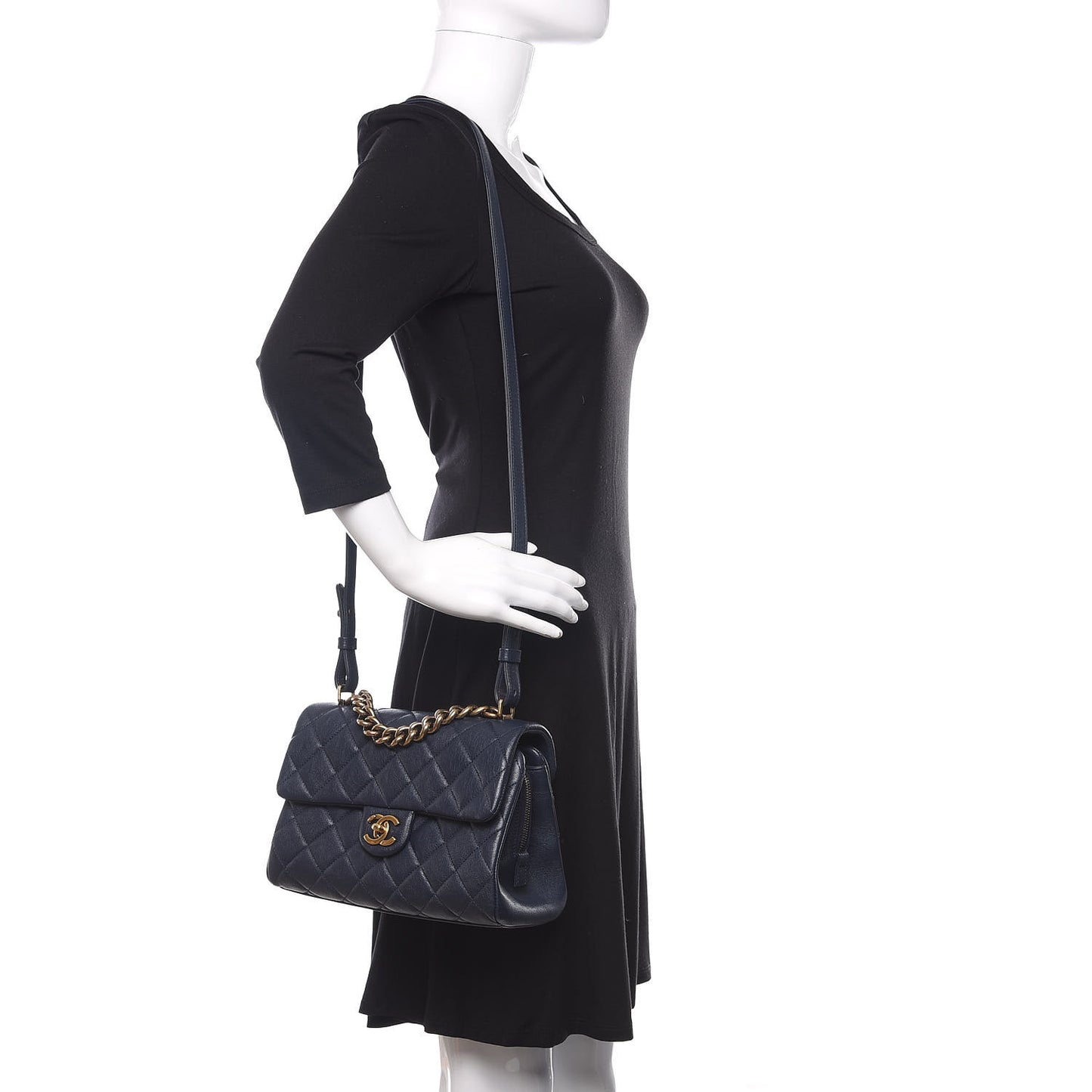 Shiny Sheepskin Quilted Small Trapezio Flap Navy