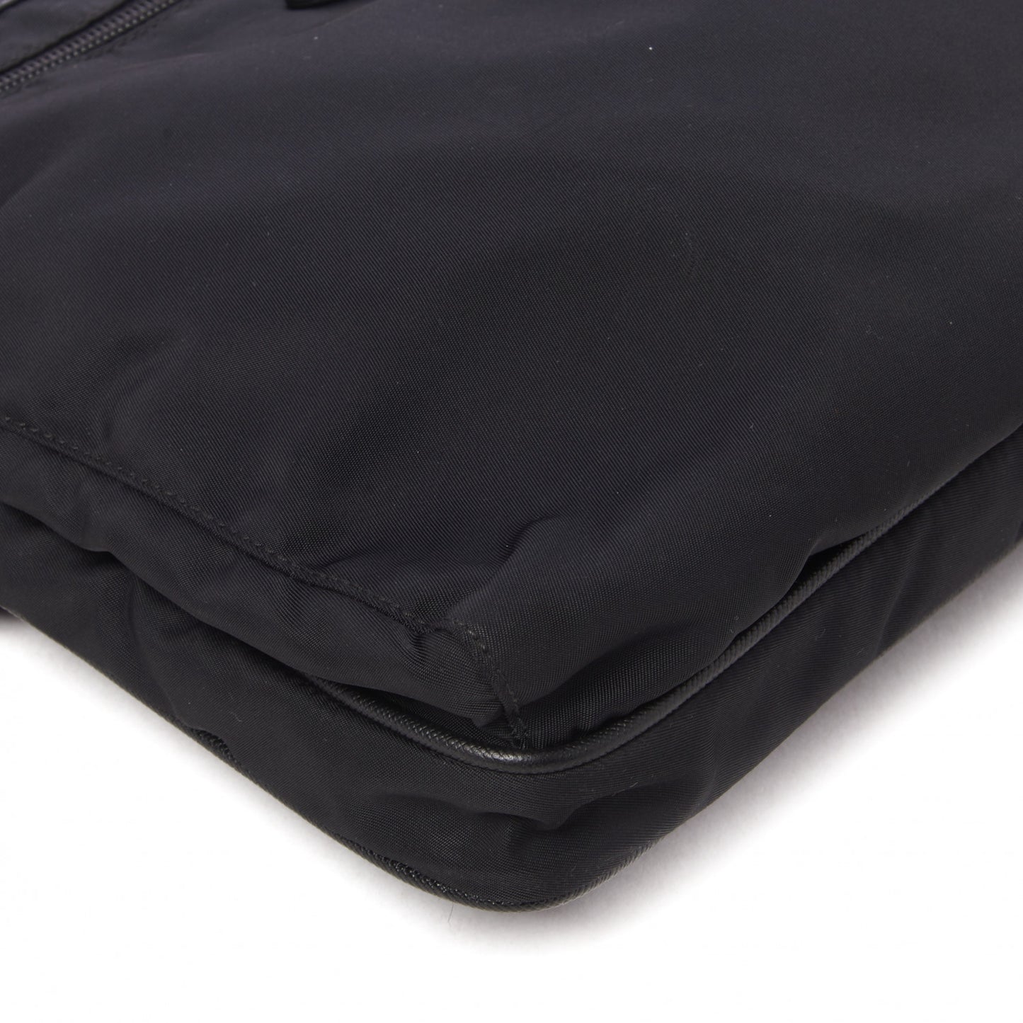 Nylon Flat Messenger Bag Black