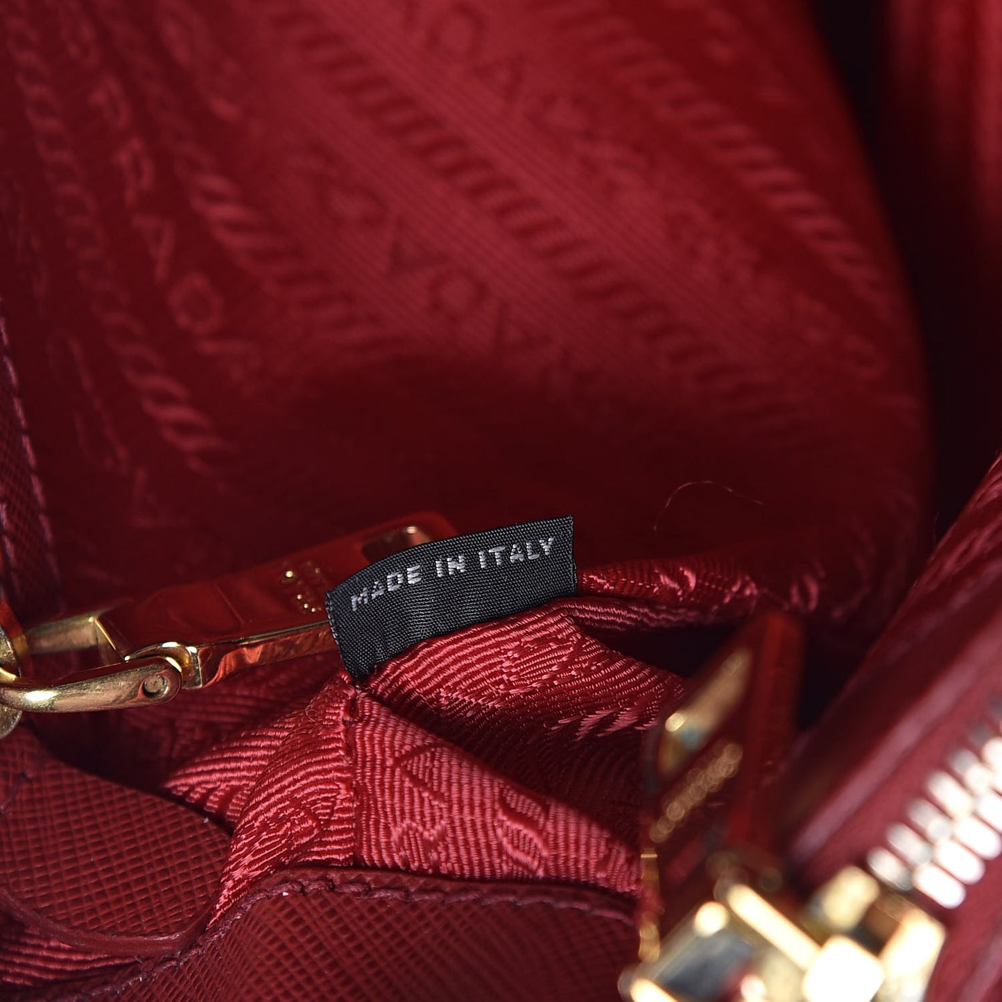 Saffiano Lux Medium Tote Fuoco