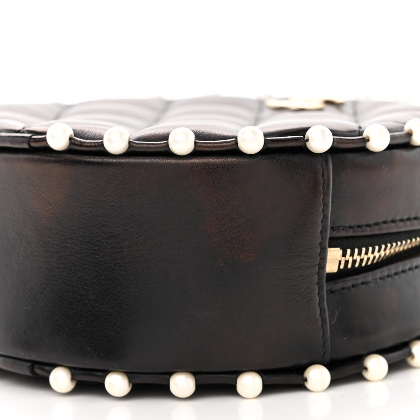 Calfskin Quilted Pearl Round Clutch With Chain Black