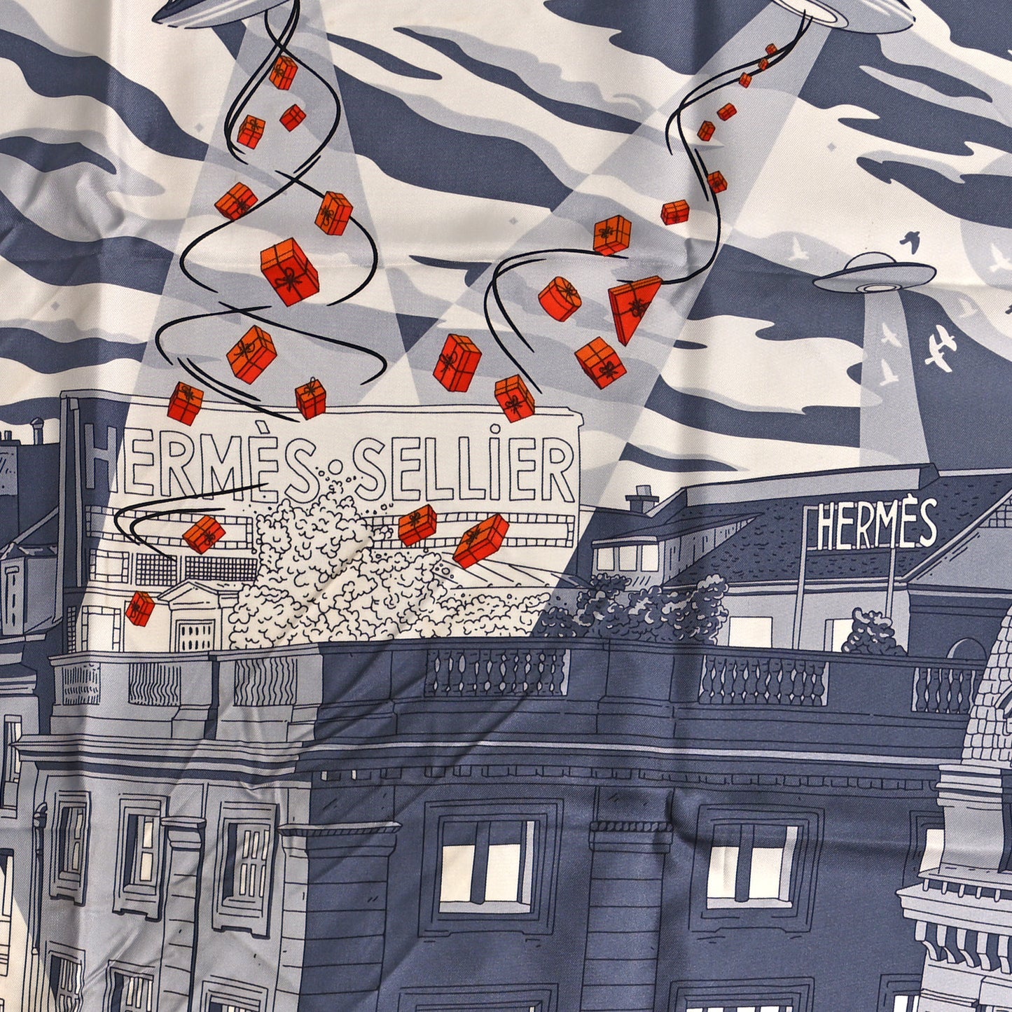 Silk Space Shopping Au Faubourg Scarf 90 Gris Black Orange