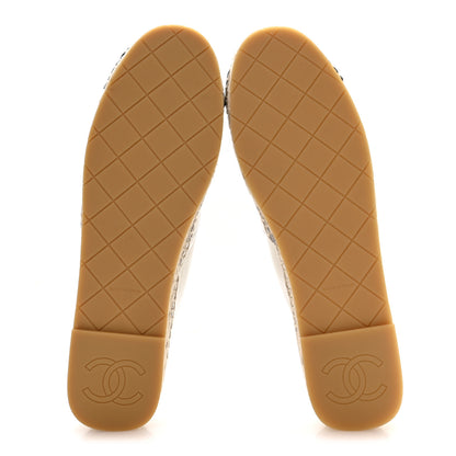 Chanel Shiny Calfskin CC Espadrilles 40 White Black 6 of 9