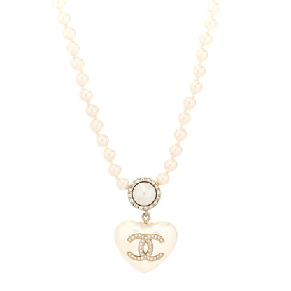 Chanel Pearl Crystal CC Heart Short Necklace Pearly White Gold 1 of 5