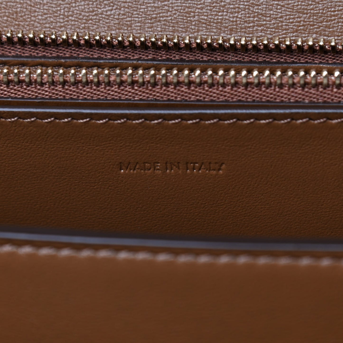 Box Calfskin Medium Classic Box Flap Bag Camel