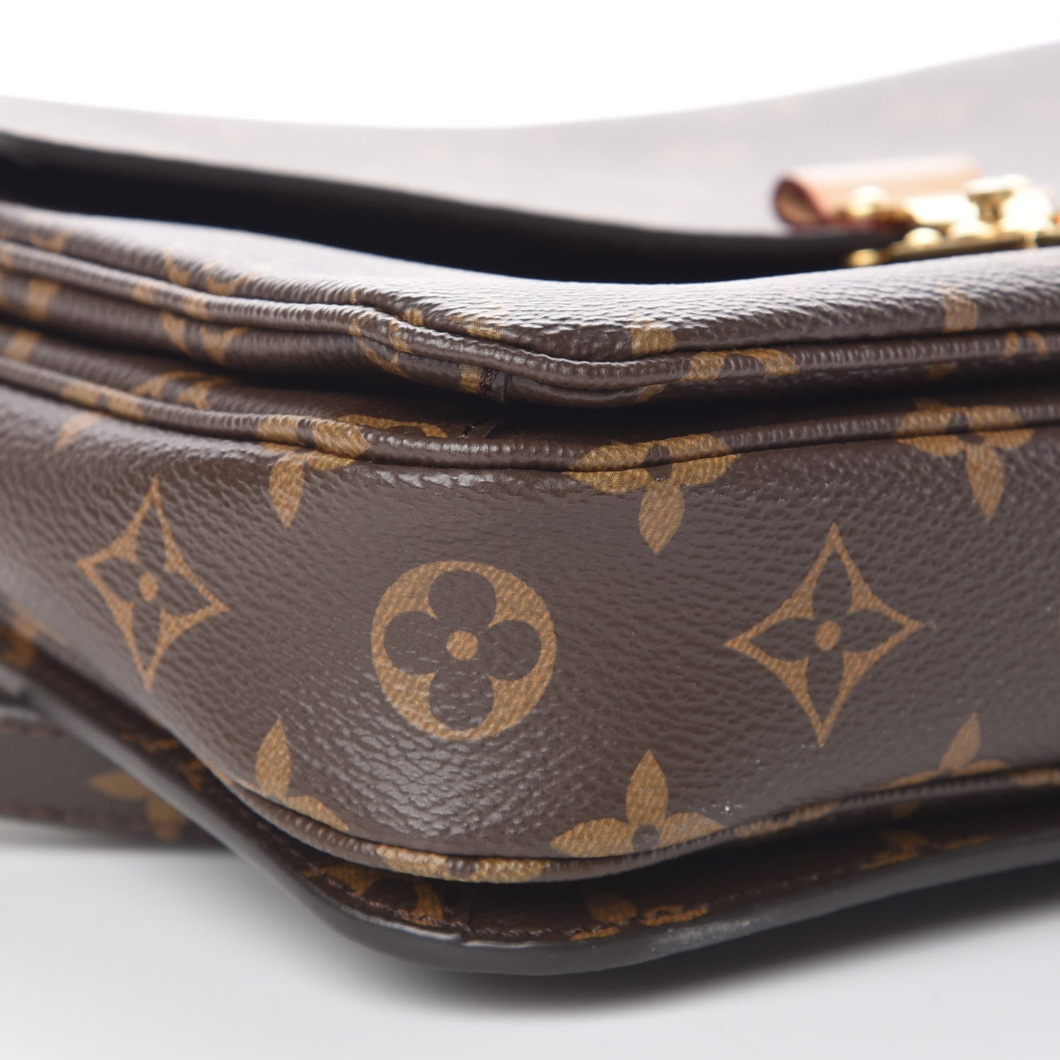 Louis Vuitton Monogram Pochette Metis 5 of 9