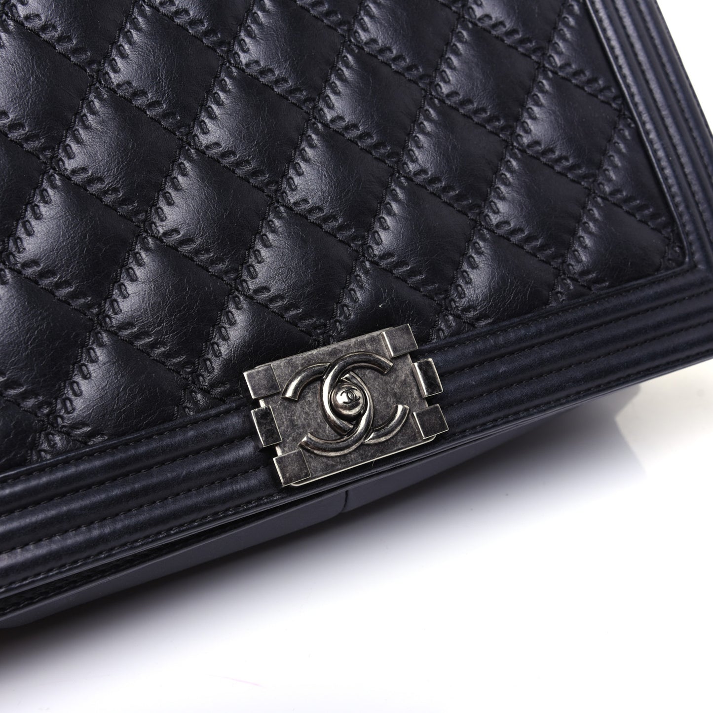 Calfskin Embossed Stitch Large Boy Flap Black