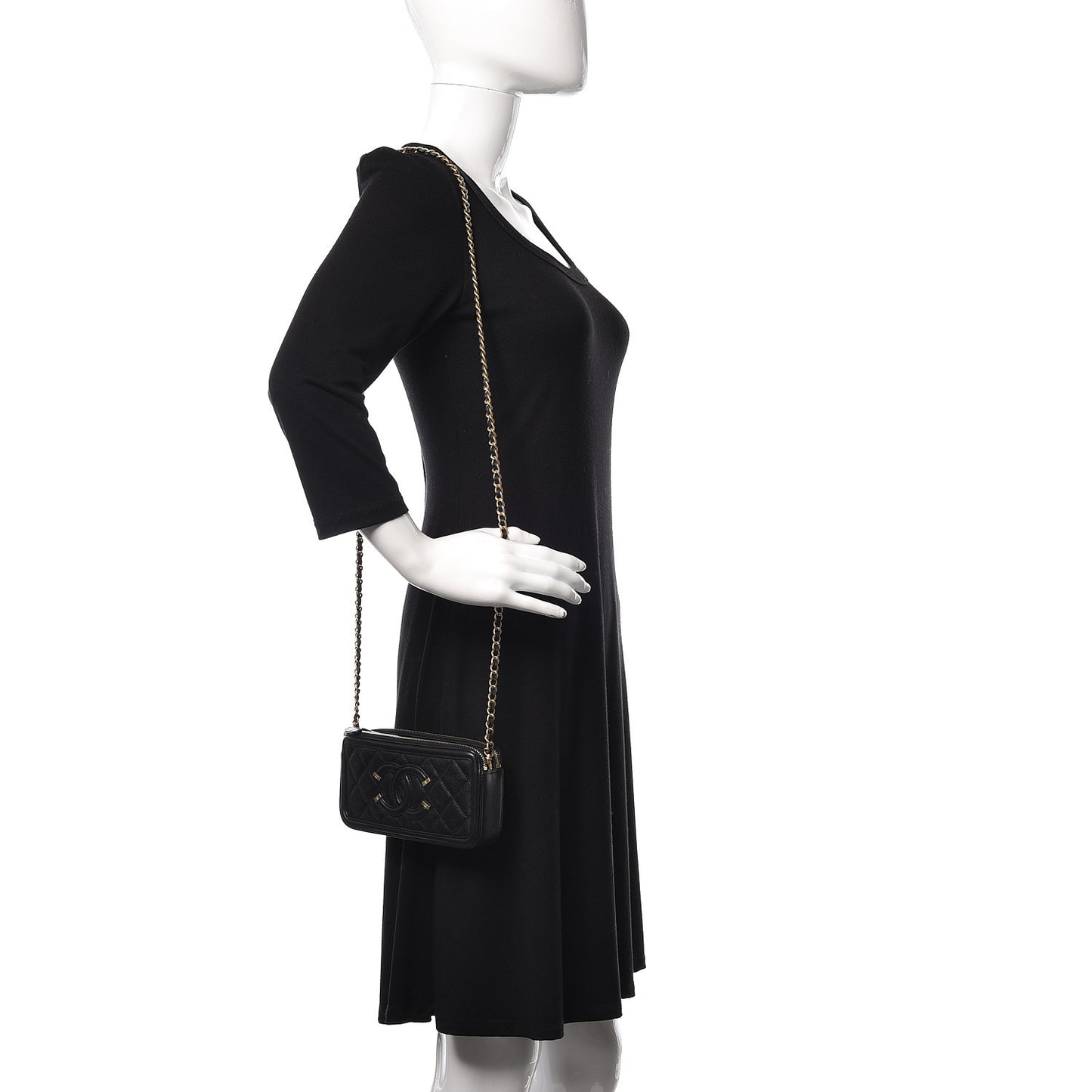 Caviar Quilted CC Filigree Clutch With Chain Black