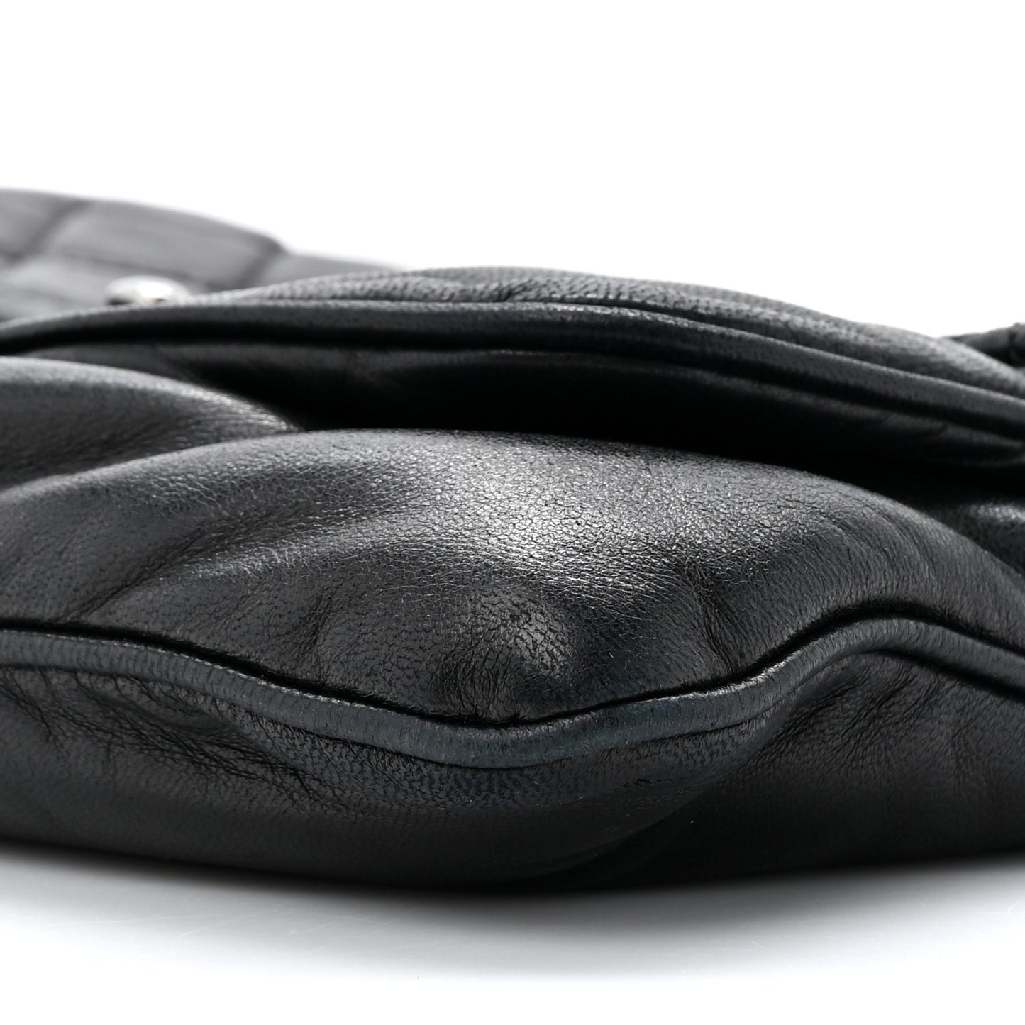 Lambskin Quilted Chain Mail Shoulder Bag Black