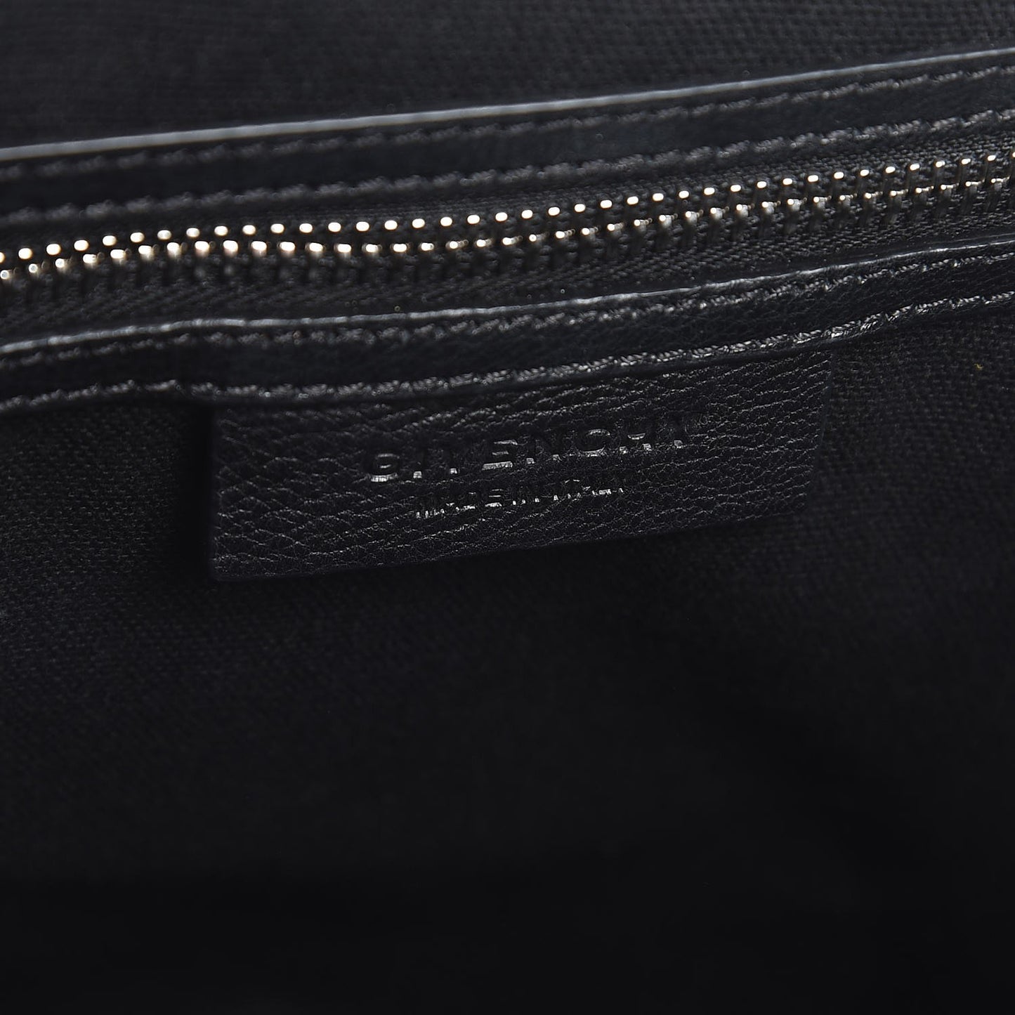Sugar Goatskin Medium Antigona Black