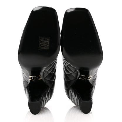 Chanel Lambskin Patent Quilted CC Cap Toe Pumps 38 Black 6 of 11