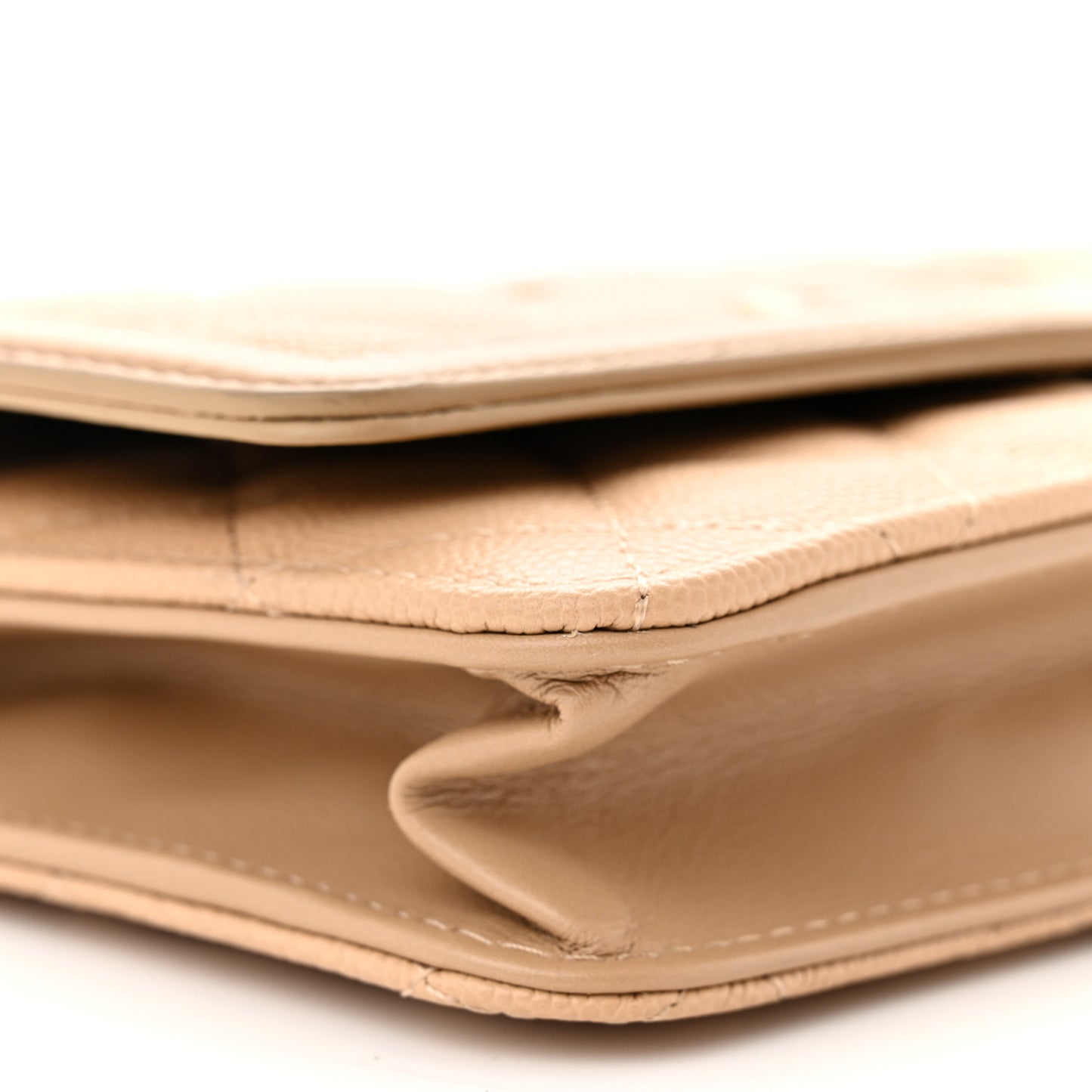 Caviar Quilted CC Filigree Wallet On Chain WOC Beige