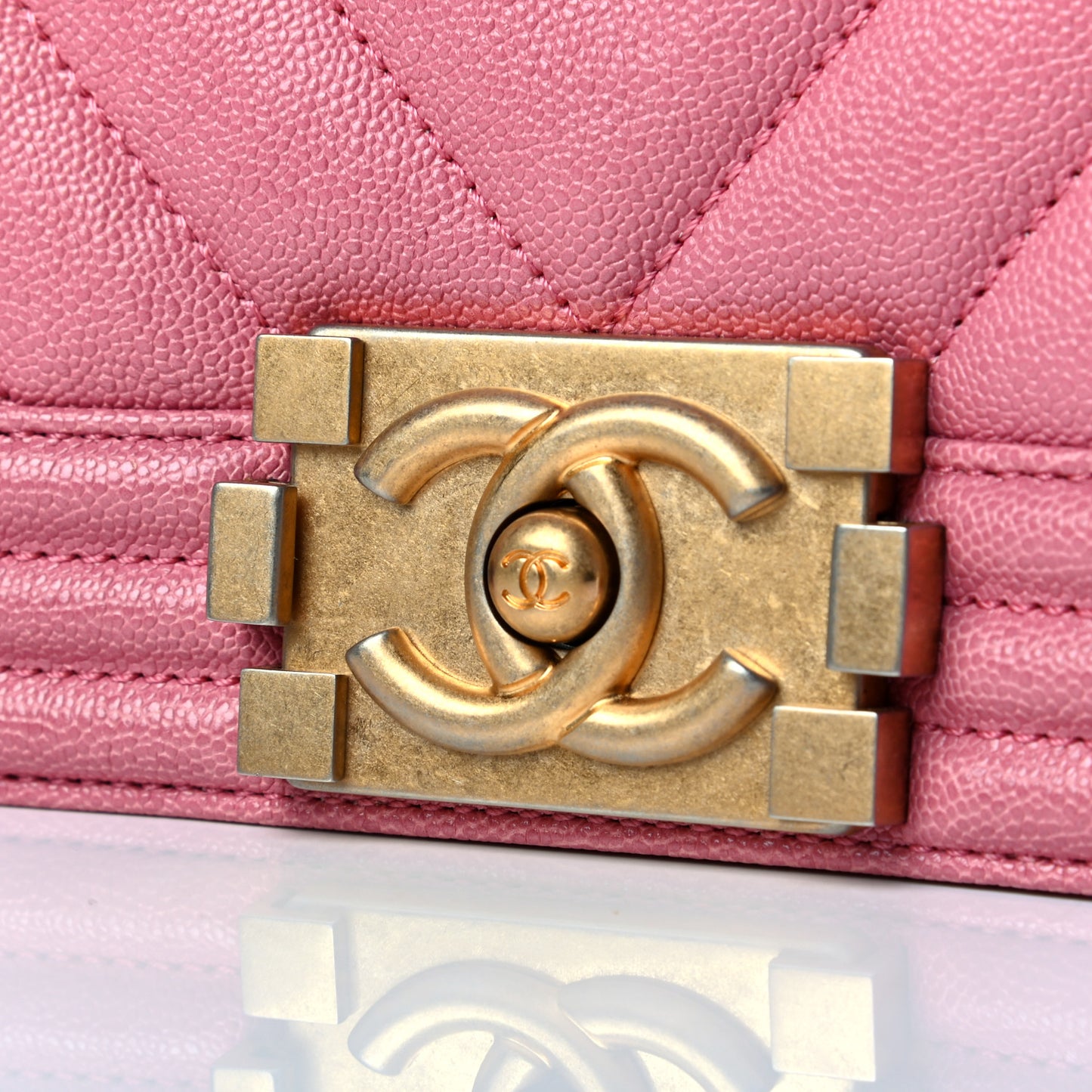 Caviar Chevron Quilted Medium Boy Flap Pink