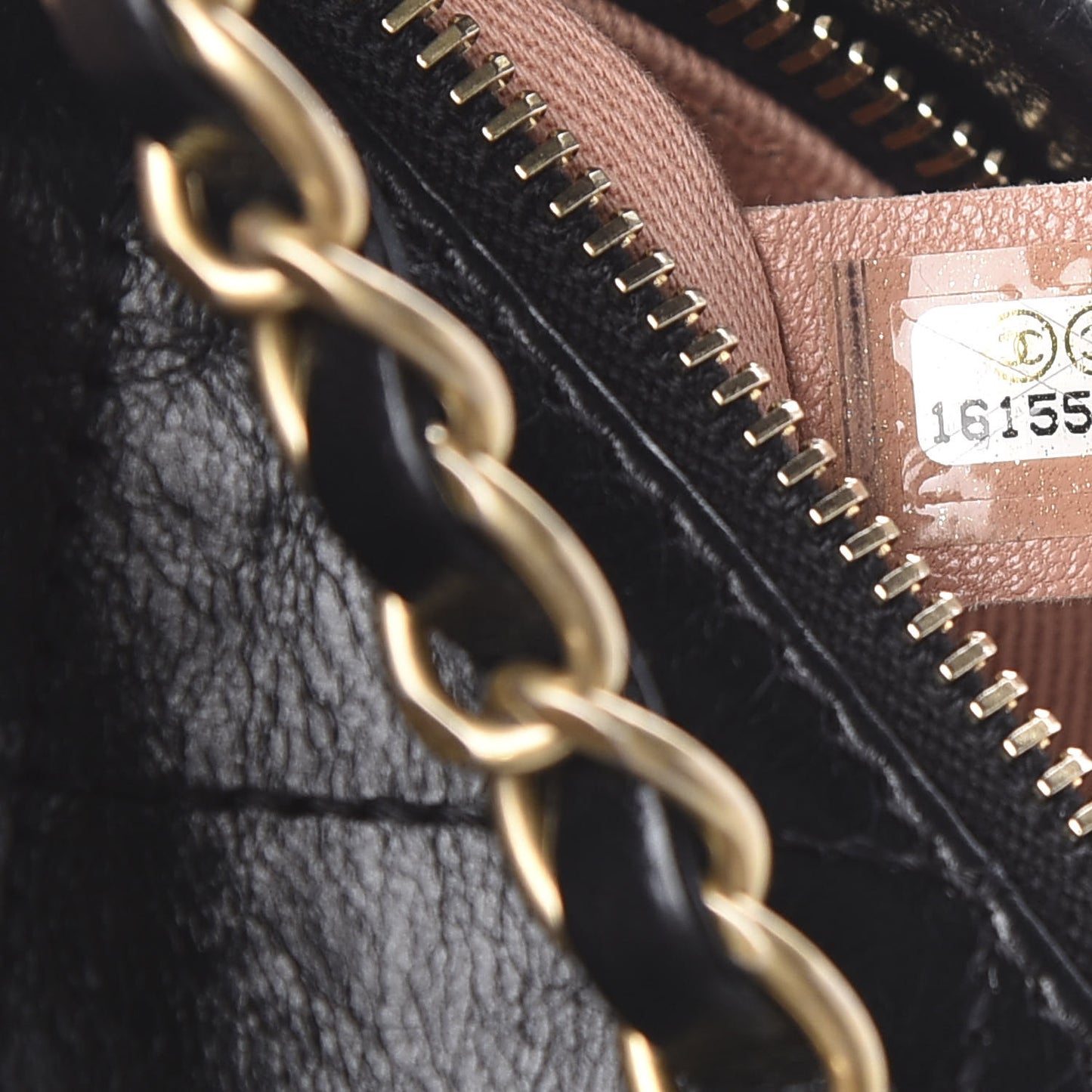 Calfskin Quilted Baluchon Black