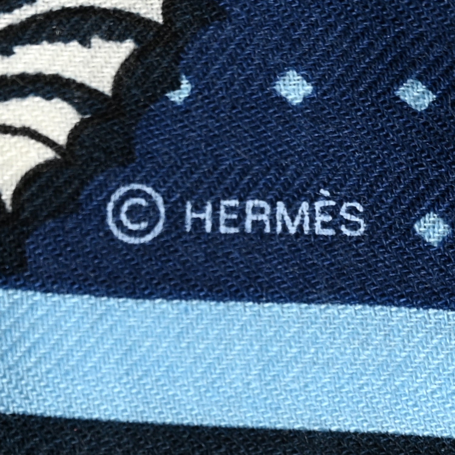 Hermes Silk Harnais De Cour Bandana Shawl 140 Marine Bleu Ciel 4 of 7