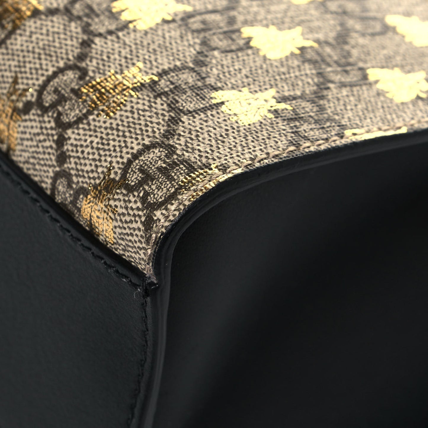 GG Supreme Monogram Bees Small Padlock Tote Beige Oro Black